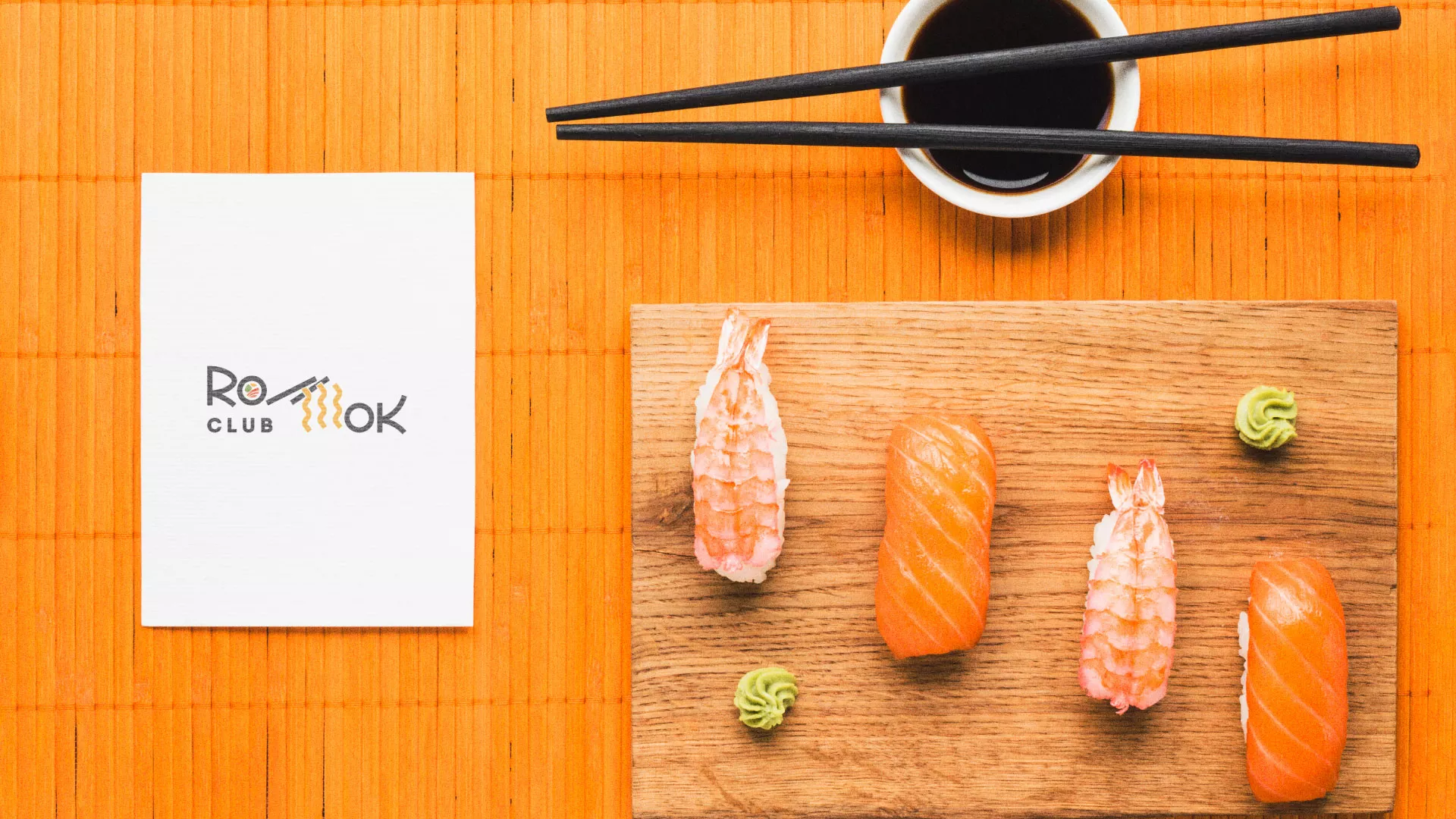 Создание логотипа суши-бара «Roll Wok Club» в Зуевке